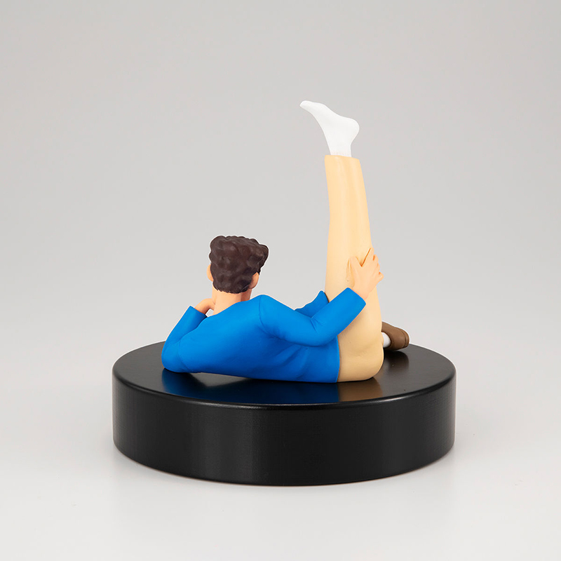 crayon shin-chan - japan the most smelly foot