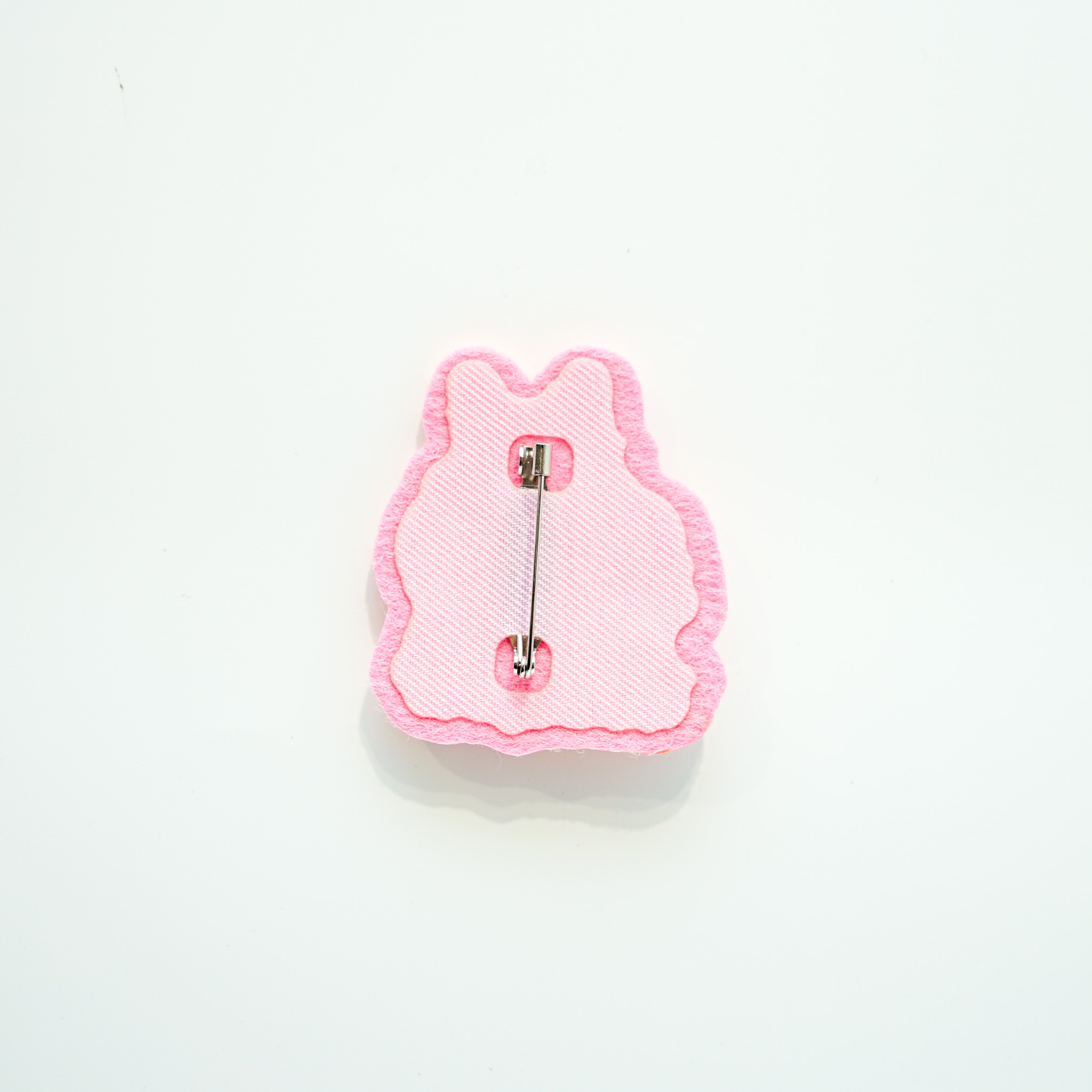 Raby 刺繡別針 - Yoyo Yeung Studio Kenneth Embroidery pin